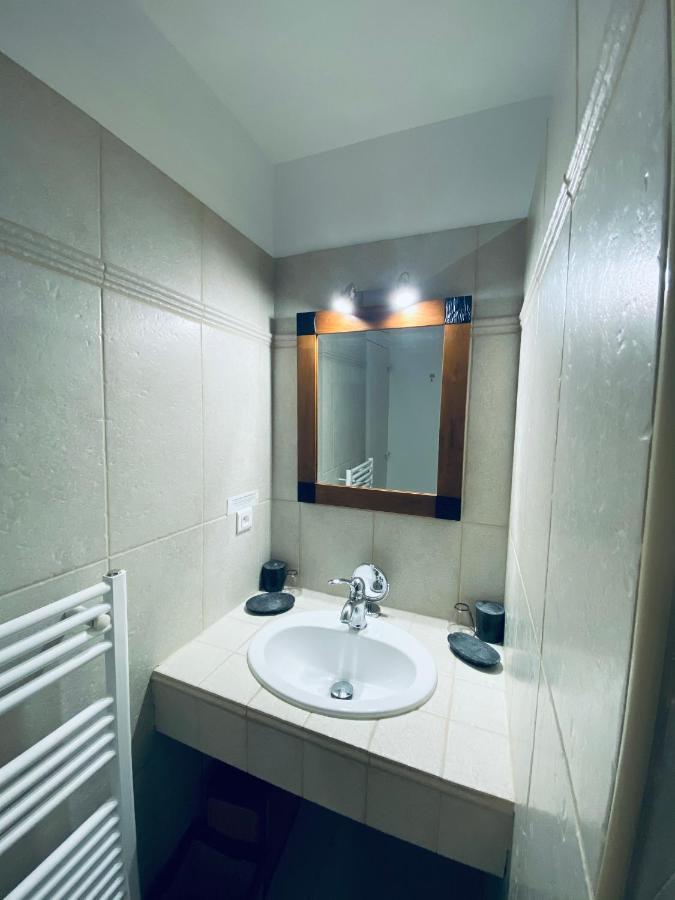 Le Jas De Joucas Hotel-Restaurant Екстер'єр фото