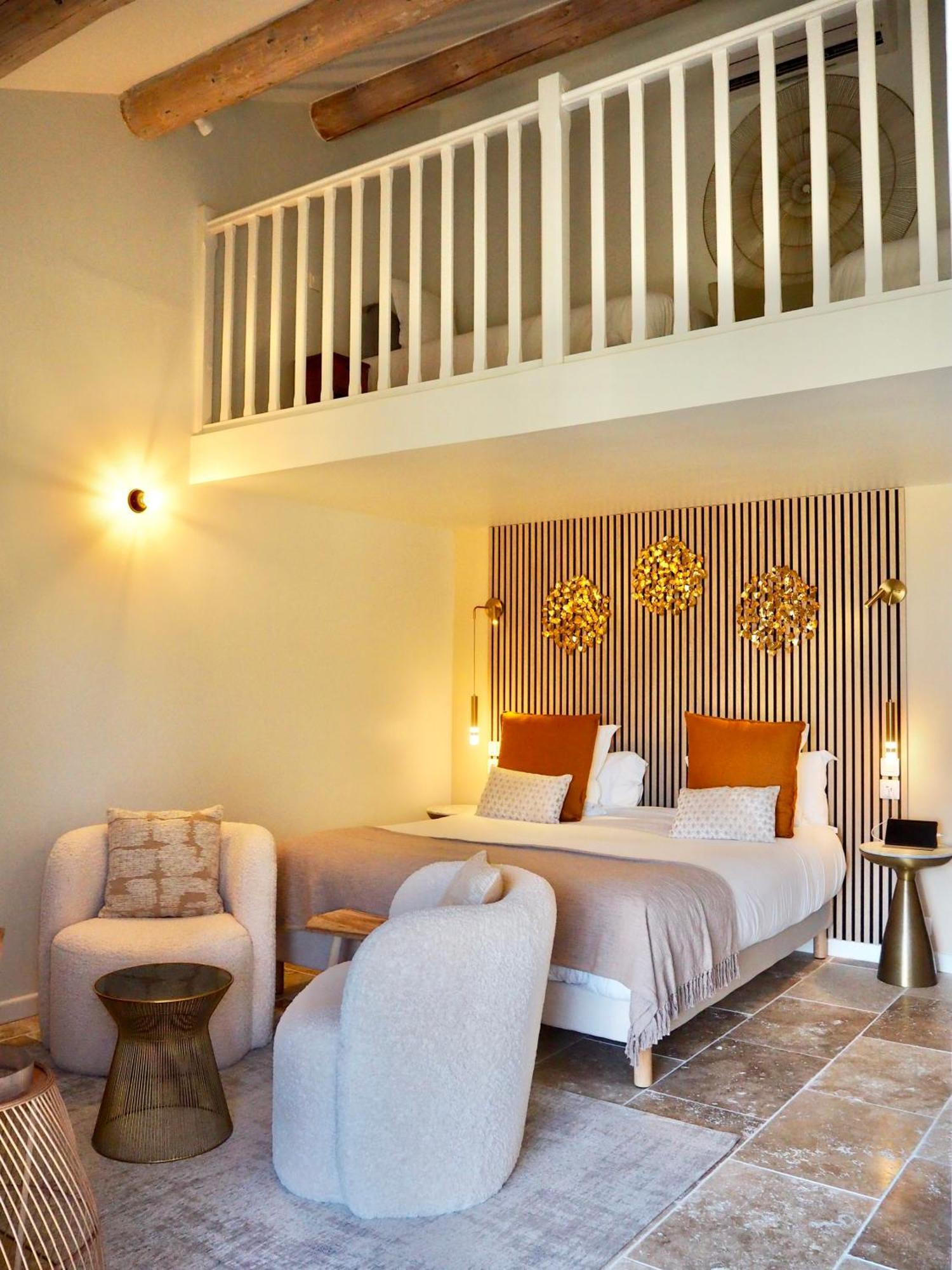 Le Jas De Joucas Hotel-Restaurant Екстер'єр фото